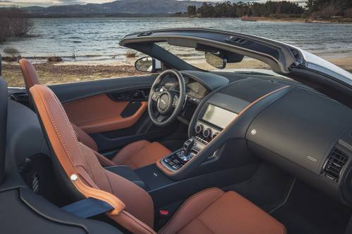 Jaguar F-TYPE P450 R-Dynamic Convertible Dashboard