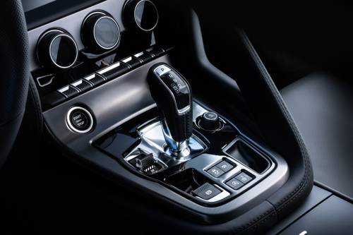 2024 Jaguar F-TYPE P575 R75 Convertible Shifter