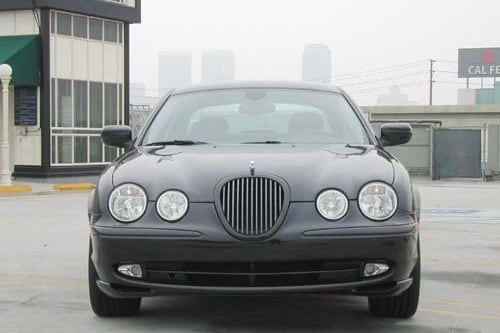 2002 Jaguar S-Type V8 4dr Sedan Shown