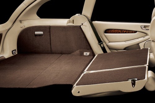 2007 Jaguar X-Type 3.0L Sportwagon Wagon Rear Interior