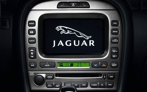 2008 Jaguar X-Type 3.0L Center Console