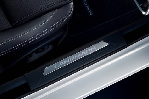 2019 Jaguar XE 25t Landmark Sedan Interior Detail