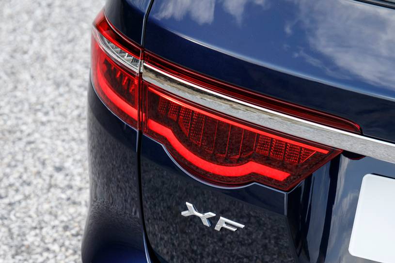 2019 Jaguar Xf Pictures 275 Photos Edmunds