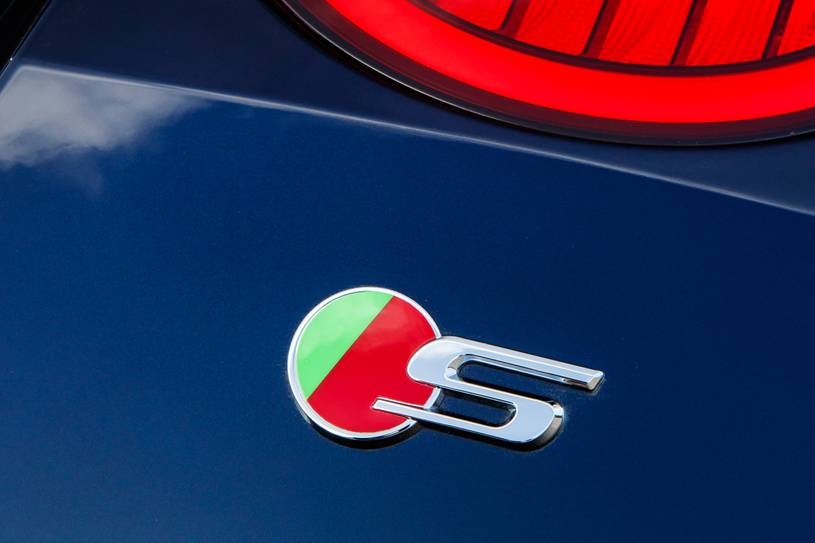 2019 Jaguar Xf Pictures 275 Photos Edmunds