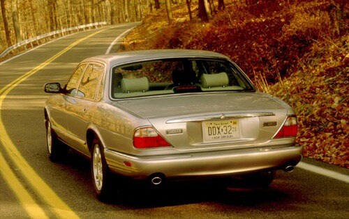 2000 Jaguar XJ-Series 4 Dr XJ8L Sedan