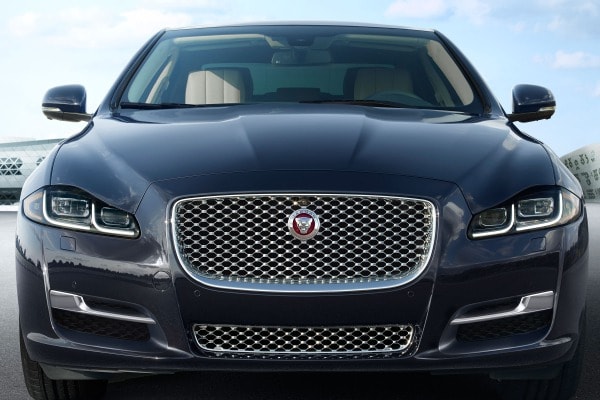 The 2017 Jaguar XJ The 2017 Jaguar XJ
