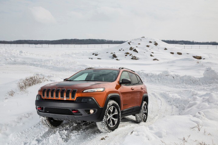 2017 Jeep Cherokee Recalled For Fire Risk Edmunds 2017 Jeep Cherokee Recalled For Fire Risk