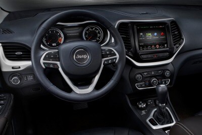 Used 2016 Jeep Cherokee Pictures 334 Photos Edmunds 2016 Jeep Cherokee Limited 4dr Suv Dashboard