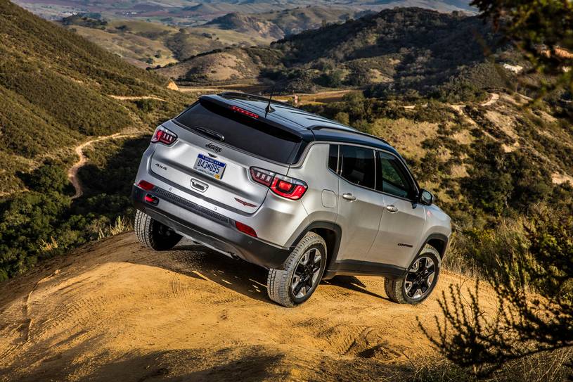 2019 Jeep Compass Pictures - 228 Photos | Edmunds