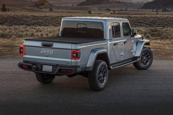 2020 Jeep Gladiator Vs 2019 Gmc Canyon