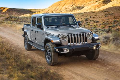 Jeep Gladiator Overland Crew Cab Pickup Exterior Shown