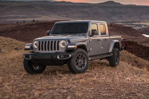 Jeep Gladiator Overland Crew Cab Pickup Exterior Shown