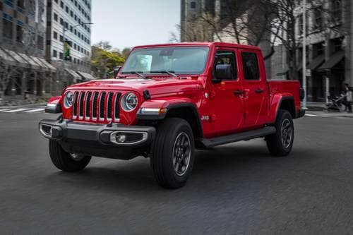 Jeep Gladiator Overland Crew Cab Pickup Exterior Shown