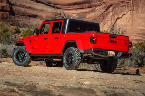 2024 Jeep Gladiator Willys Crew Cab Pickup Exterior
