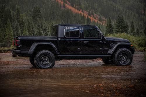 2024 Jeep Gladiator Willys Crew Cab Pickup Profile. Uplift Package Shown.