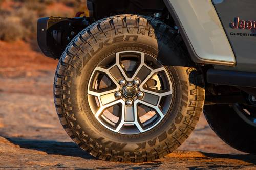 2025 Jeep Gladiator Mojave X Crew Cab Pickup Wheel