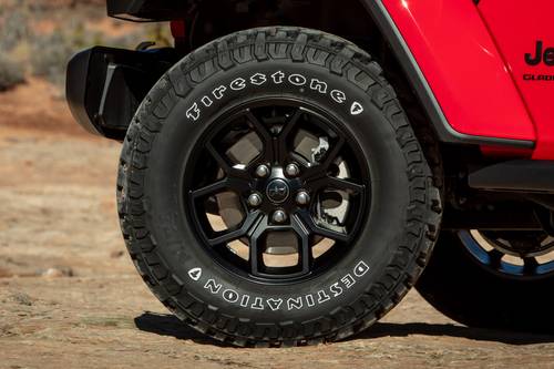 2025 Jeep Gladiator Willys Crew Cab Pickup Wheel