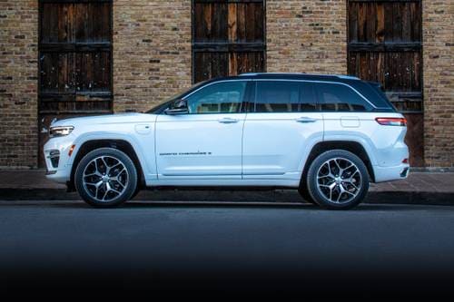 Jeep Grand Cherokee 4xe Summit Reserve 4dr SUV Profile Shown