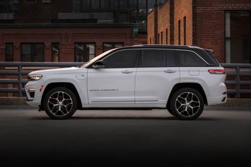 Jeep Grand Cherokee 4xe Summit Reserve 4dr SUV Profile Shown
