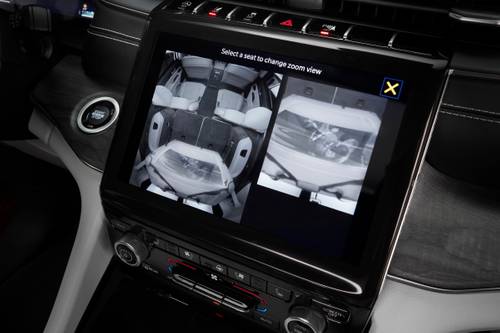 Jeep Grand Cherokee L Overland 4dr SUV Center Console