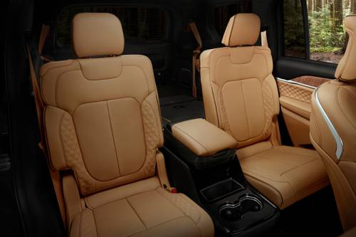 Jeep Grand Cherokee L Summit Reserve 4dr SUV Interior Detail
