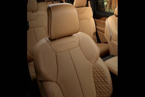 Jeep Grand Cherokee L Summit Reserve 4dr SUV Interior Detail