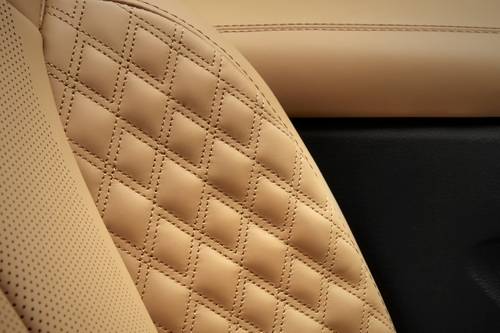 Jeep Grand Cherokee L Summit Reserve 4dr SUV Interior Detail