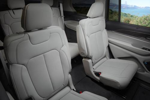 2025 Jeep Grand Cherokee L Overland 4dr SUV Interior Detail