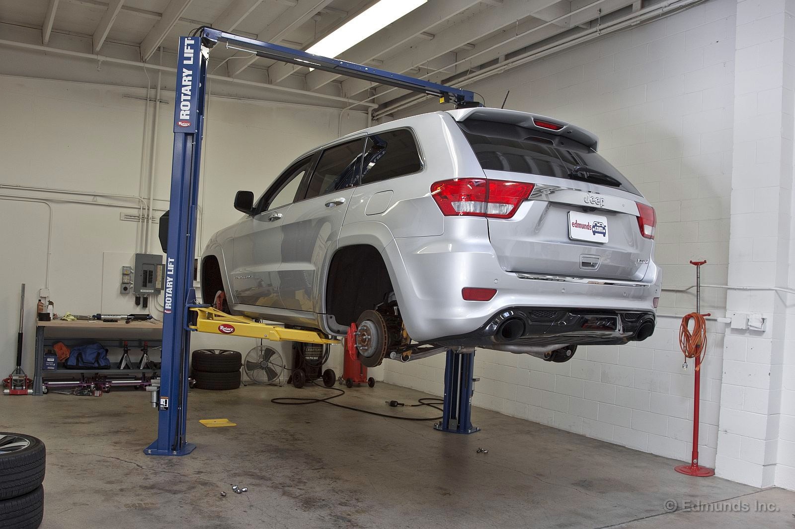 2012 Jeep Grand Cherokee SRT8 Suspension Walkaround on