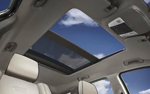 2011 Jeep Grand Cherokee Overland Sunroof Detail