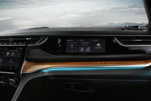 2025 Jeep Grand Cherokee Summit Reserve 4dr SUV Center Console