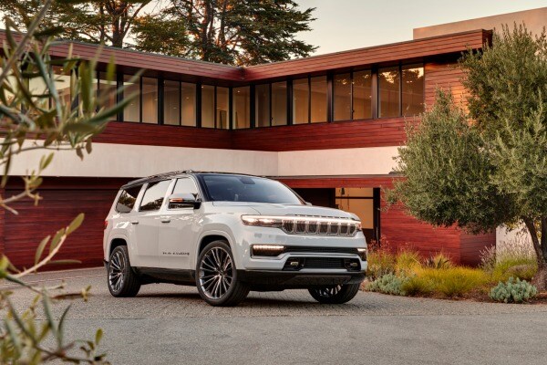 The 2022 Jeep Grand Wagoneer Won't Have These Nutty Features From the Concept