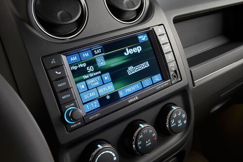 2016 Jeep Patriot Latitude 4dr SUV Center Console
