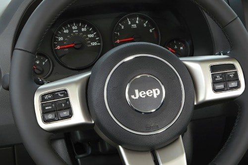 2016 Jeep Patriot Latitude 4dr SUV Gauge Cluster Shown