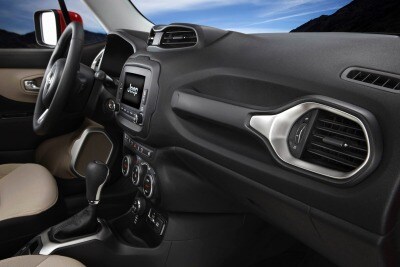 2017 Jeep Renegade Suv Review Edmunds 2017 Jeep Renegade Laude 4dr Suv Interior Shown