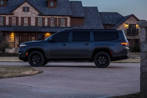 Jeep Wagoneer L Series II Carbide 4dr SUV Profile