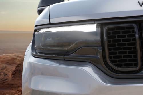 2025 Jeep Wagoneer Series II Overland 4dr SUV Headlamp Detail