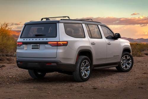 2025 Jeep Wagoneer Series II Overland 4dr SUV Exterior