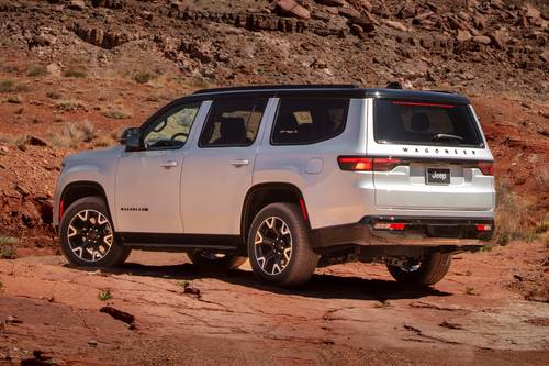 2025 Jeep Wagoneer Series II Overland 4dr SUV Exterior