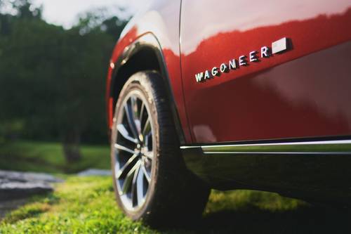 2025 Jeep Wagoneer Series II 4dr SUV Front Badge