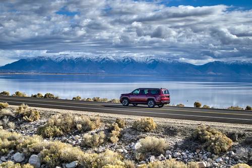 2025 Jeep Wagoneer Series II 4dr SUV Lifestyle Exterior