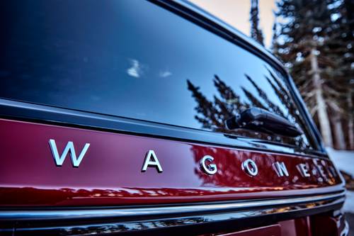2025 Jeep Wagoneer Series II 4dr SUV Rear Badge