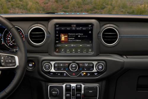 2022 Jeep Wrangler 4xe Unlimited Rubicon Convertible SUV Center Console