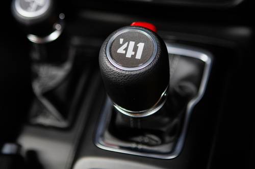 2025 Jeep Wrangler 4xe Willys '41 Convertible SUV Shifter