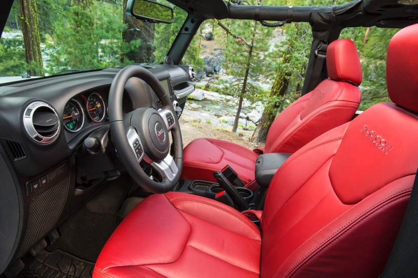 2013 Jeep Wrangler Unlimited Rubicon Convertible SUV Interior