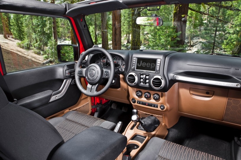2013 Jeep Wrangler Unlimited Sahara Convertible SUV Interior