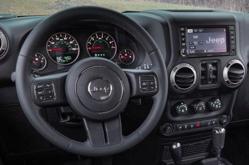 2016 Jeep Wrangler Unlimited 75th Anniversary Convertible SUV Steering Wheel Detail