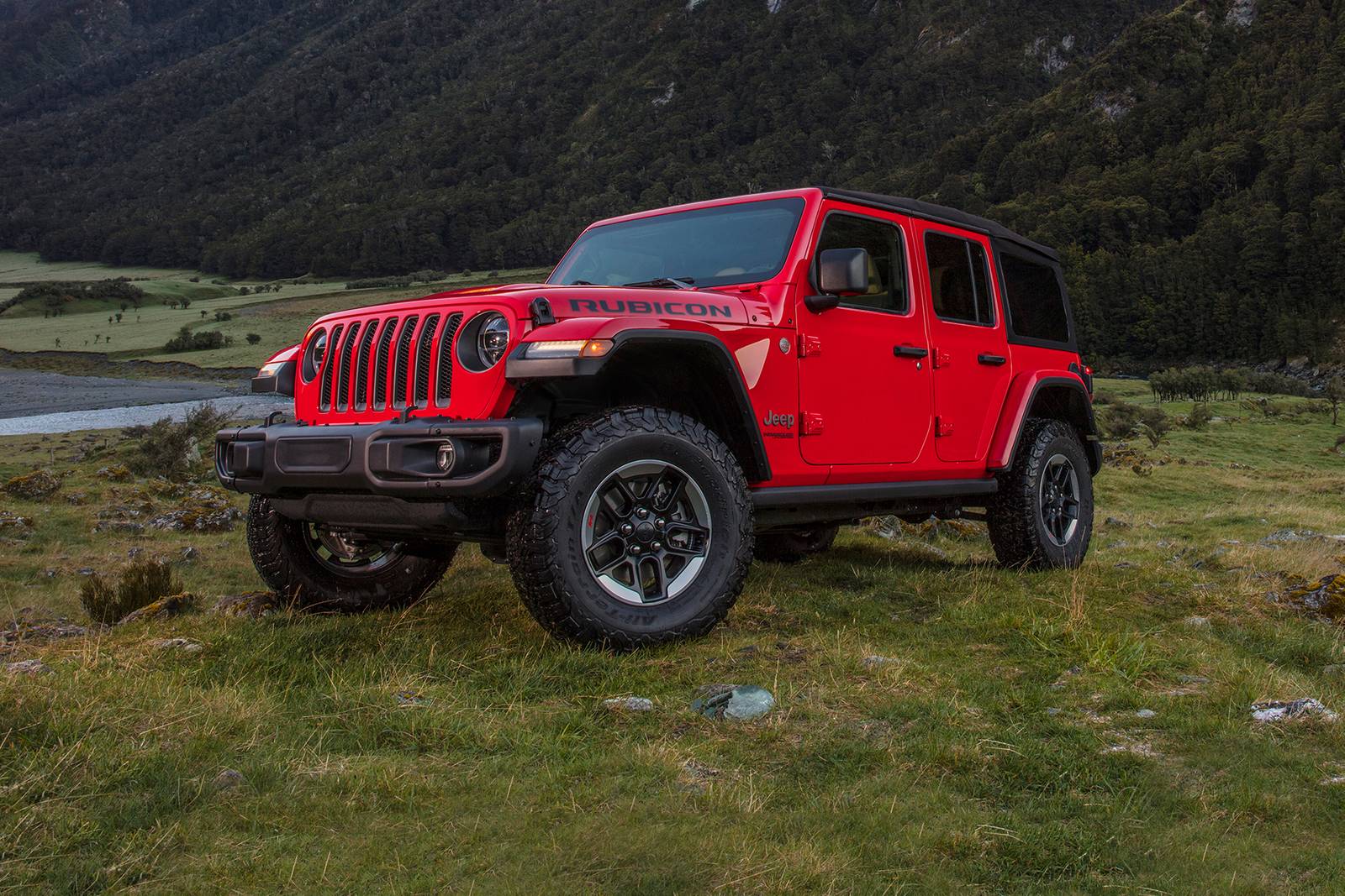 21 Jeep Wrangler Rubicon Review Prices And Pictures Edmunds