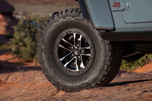 2024 Jeep Wrangler Rubicon X Convertible SUV Wheel