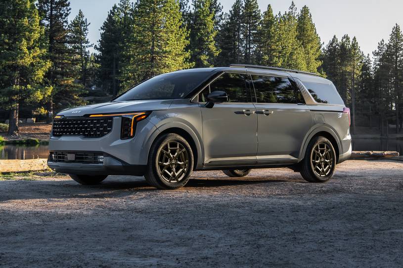 2026 Kia Carnival Hybrid SX Prestige Passenger Minivan Exterior Shown